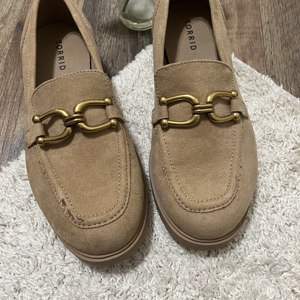 Torrid 9 WW Beige Faux Suede Horsebit Chunky Heel Slip-On Loafers - Picture 3 of 10